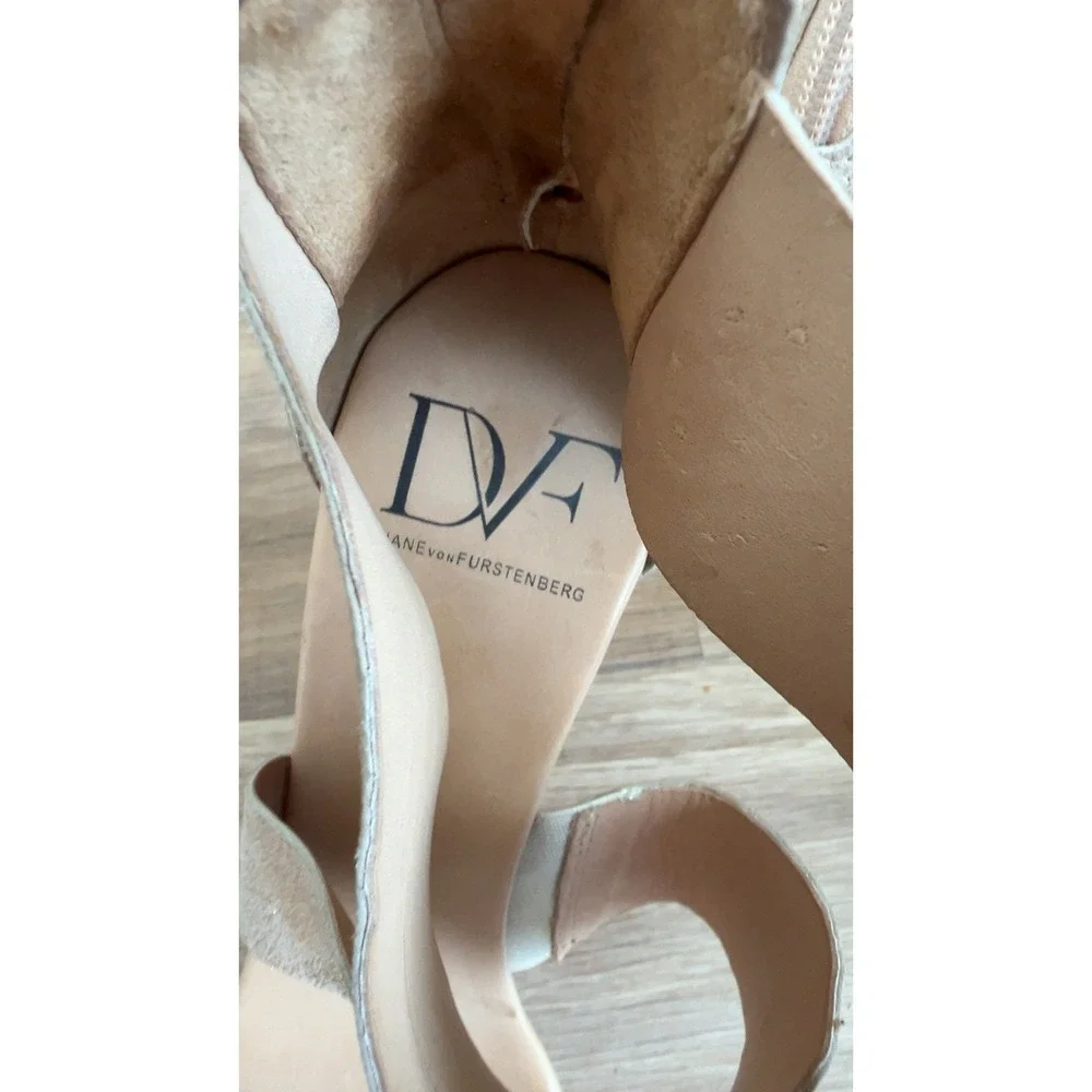 Diane‎ Von Furstenberg Wedge sandals gold women's size 9.5